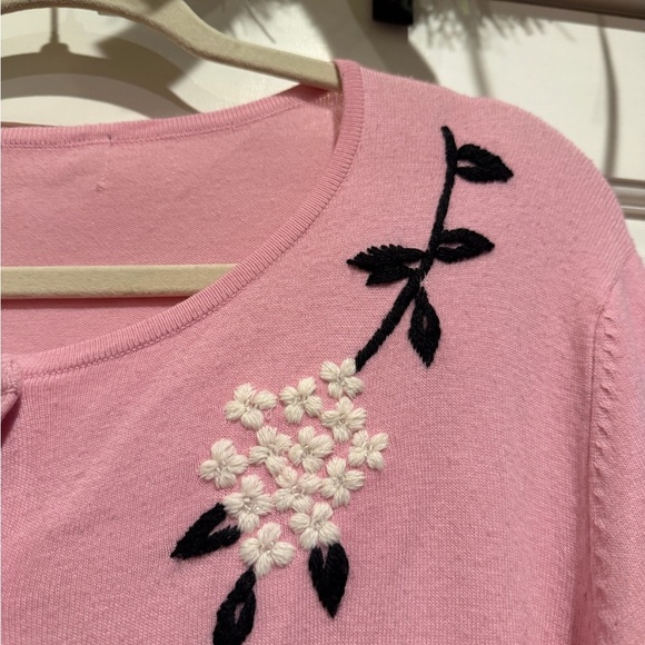 Vintage Pink Floral Embroidered Women's Sweater Unbranded - Picture 3 of 5